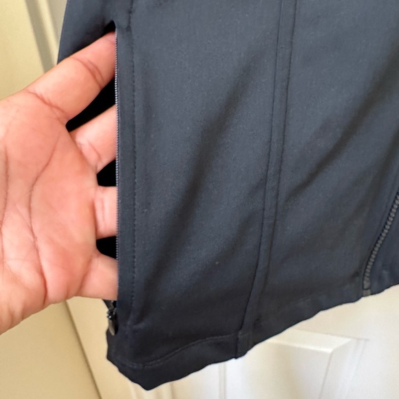 Chico’s Black and white Jacket - Picture 4 of 6